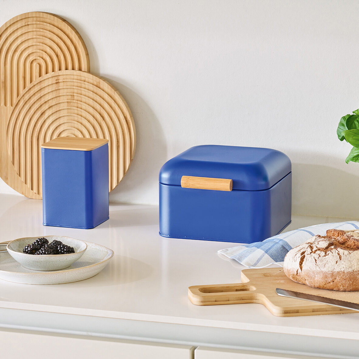 zeller-present-k-che-brotkasten-metall-bambus-blau-retro-2 image 5