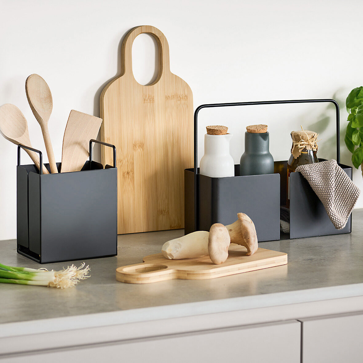 zeller-present-home-living-utensilienhalter-metall-schwarz image 4