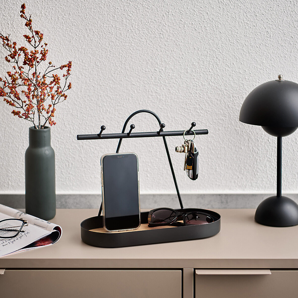 zeller-present-ablage-mit-haken-metall-kork-schwarz-4-haken image 3